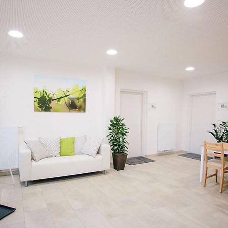 Steira-Studios Ehrenhausen Exteriör bild